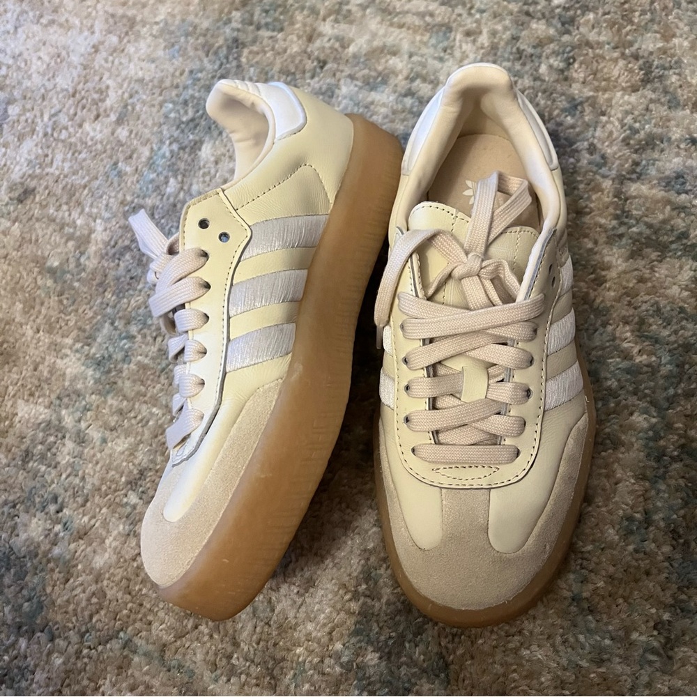 Adidas Samba (SAMBAE) size 5 (rare!)